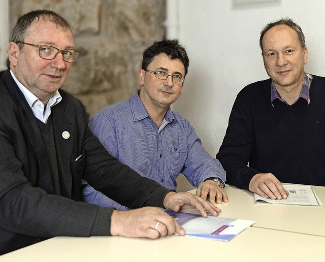 Jochen Pfisterer (links) und  Richard ...n Dienst mit Ferdinand Holyba (Mitte).  | Foto: eggstein