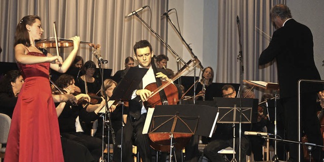 Die Solisten des Brahms-Doppelkonzerte...rt des Sinfonieorchesters Emmendingen.  | Foto: Hildegard Karig