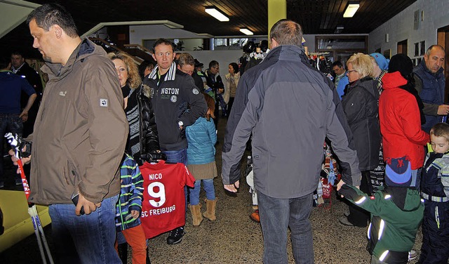 Viel los war beim Adventsmarkt in Schluchsee.   | Foto: Evamaria Kurfess