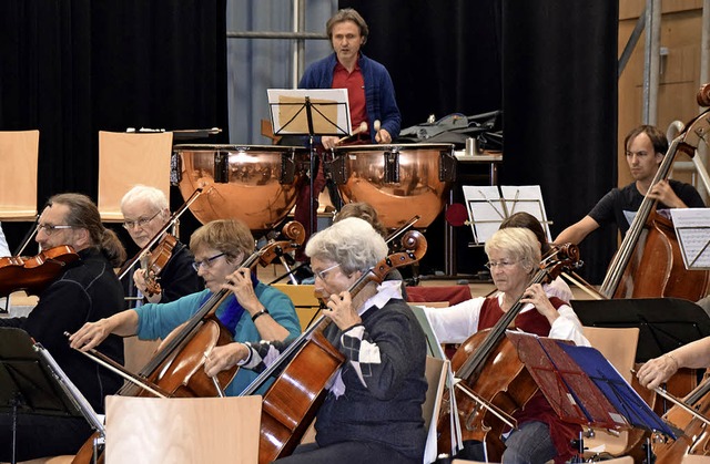 Das Oberrheinische Sinfonieorchester bei der Probe.   | Foto: Sarah Nltner