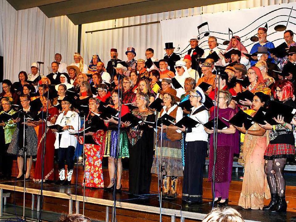 Halleluja: Was die Sngerinnen und Sn...r ein vielstimmiges, groes Musikfest.  | Foto: Heiner Fabry