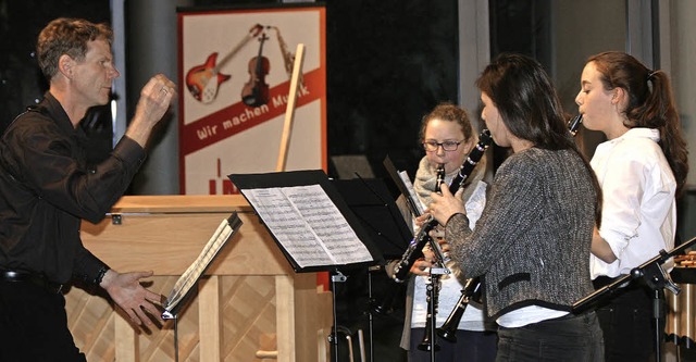 Mit einem vielseitigen Konzertprogramm...r und Schler der Jugendmusikschule.    | Foto: Senta Knecht