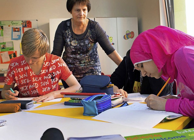 Deutschunterricht ist ein wichtiger Schritt zur Integration.   | Foto: dpa
