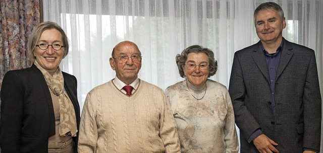 Zur diamantenen Hochzeit des Ehepaares...ch und Ortsvorsteher Martin Brgelin.   | Foto: Volker Mnch