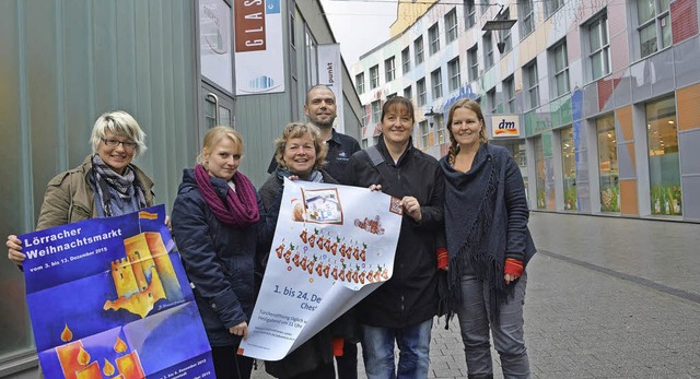Mireille Schleith, Yvonne Antoni, Ina ...entskalender und den Weihnachtsmarkt.   | Foto: Barbara Ruda