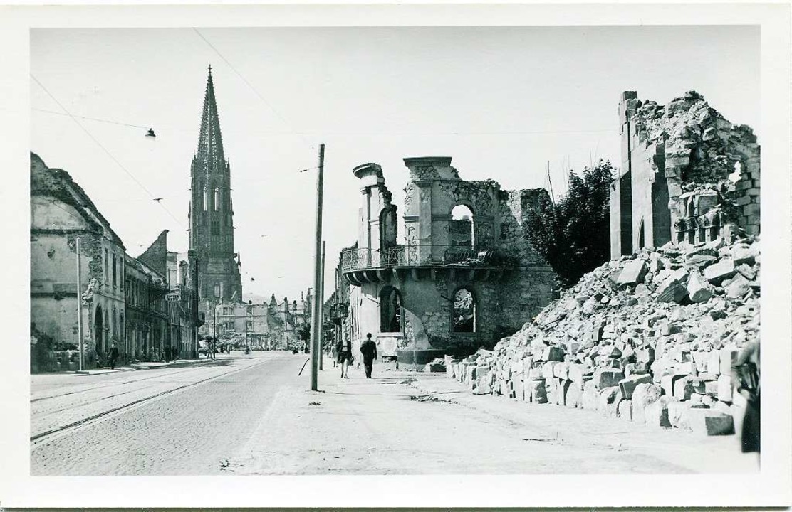 Als Freiburg brannte aber das Münster stehen blieb Freiburg