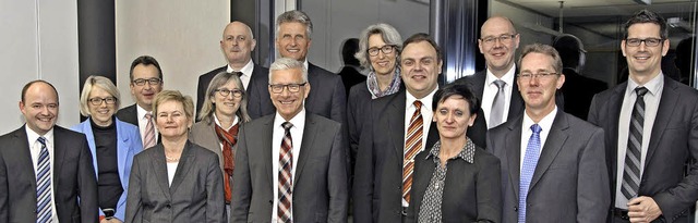 Der Vorstandsvorsitzende Gnther Heck ...ubilaren der Volksbank Dreilndereck.   | Foto: Voba