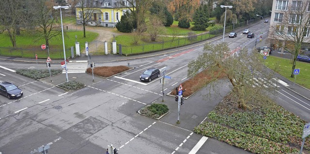 Aichele-Knoten: Durch die konzentriert...die Gestaltung als Stadteingang frei.   | Foto: Nikolaus Trenz