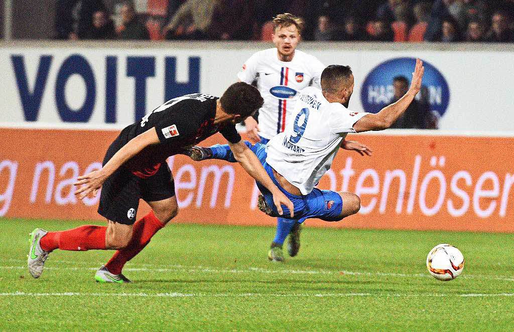 Nach einer zhen ersten Halbzeit hat der Sportclub Freiburg das Spiel noch drehen knnen. 2:1 stand es am Ende fr den SC.