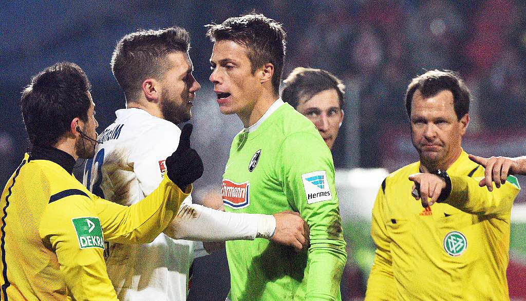 Nach einer zhen ersten Halbzeit hat der Sportclub Freiburg das Spiel noch drehen knnen. 2:1 stand es am Ende fr den SC.