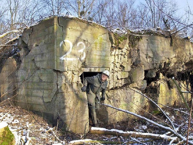 Ein Bunker der ehemaligen Westwalls be...n gesprengt und inzwischen abgerissen.  | Foto:  DPA Deutsche Presse-Agentur GmbH