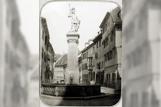 Monument in der Mitte der Stadt