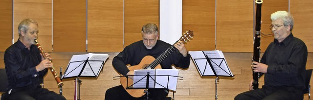 David Glenn (Klarinette und Bassetthor...n (Gitarre), Eckhard Lenzing (Fagott)   | Foto: Sarah Nltner
