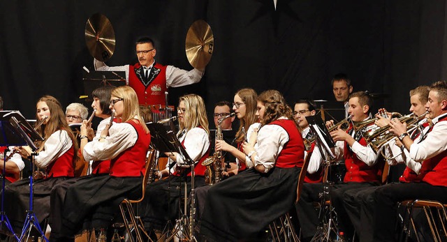 Mit vollem Orchestereinsatz beendete d...ein Schweighausen sein Jubilumsjahr.   | Foto: heidi fssel