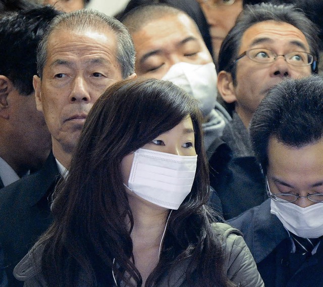 Peinliches Gedrnge in Tokios  U-Bahn   | Foto: dpa