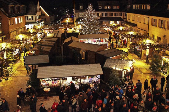 Auf dem Neuenburger Weihnachtsmarkt werden Geschenke verlost.  | Foto: Stadt Neuenburg