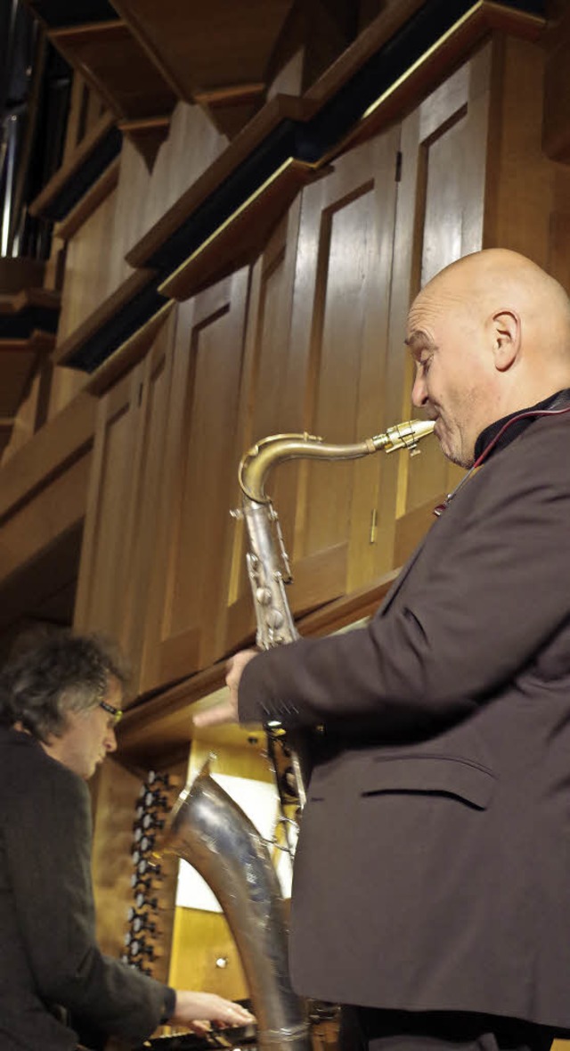 Ungewhnliche Adventsmusik: Jrn Bartels (Orgel) und Werner Englert (Saxofon).  | Foto: Katharina Bchle