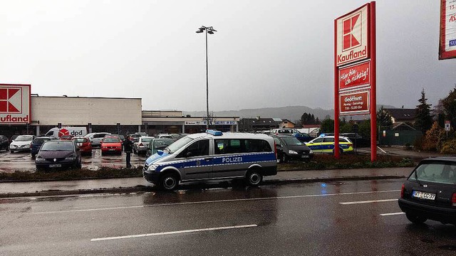 Groeinsatz beim Kaufland in Obersckingen  | Foto: Axel Kremp