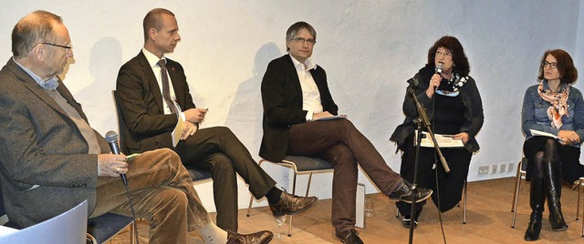 In der Runde (von links): Heinrich Hec...n Giegold, Brbl Mielich, Susi Tlzel.  | Foto: privat