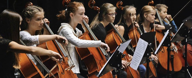 Die Stdtische Musikschule &#8211; hie...tet diesen Abend das ganze Jahr vor.    | Foto: B. Ruda