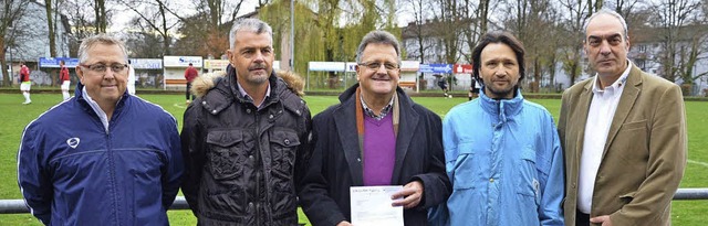 Ehrung fr Integrationsarbeit des FV D...gte des Fuball-Bezirks, Ahmet Sisman   | Foto: Reiner Beschorner