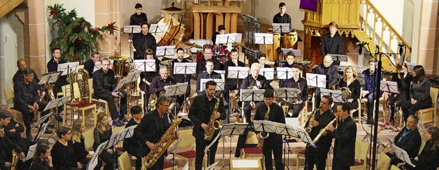 Das Saxophonensemble des Eichstetter M...ielte den Kanons von Johann Pachelbel.  | Foto: Horst David