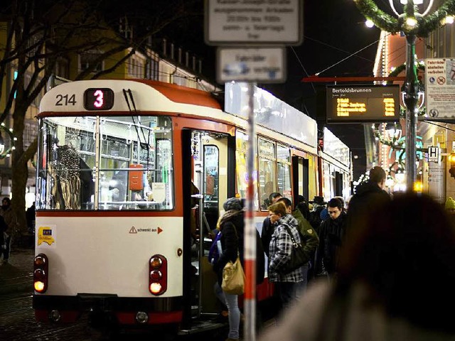 Freiburgs Bahnen sind bei Nachtschwrmern beliebt.  | Foto: Schneider