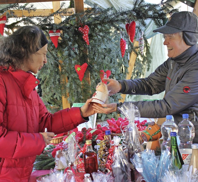 18 Stnde sind am  Weihnachtsmarkt in hlingen mit dabei.   | Foto: bbr