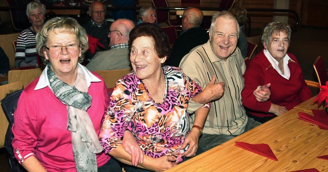 Viel Freude hatten die Gste des Senio...sig&#8220; aus St. Peter schunkelten.   | Foto: Stefan Pichler