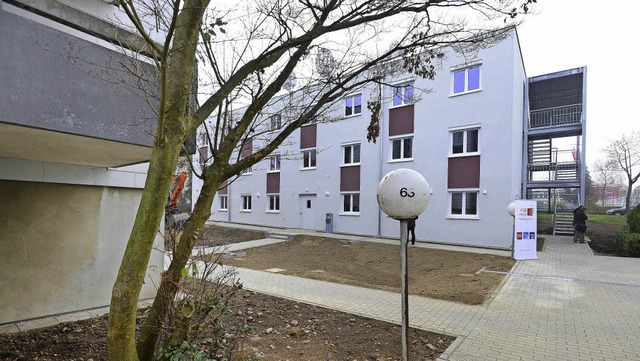 Ganz neu: Der Ergnzungsbau fr wohnun...er Tullastrae ist teils barrierefrei.  | Foto: schneider