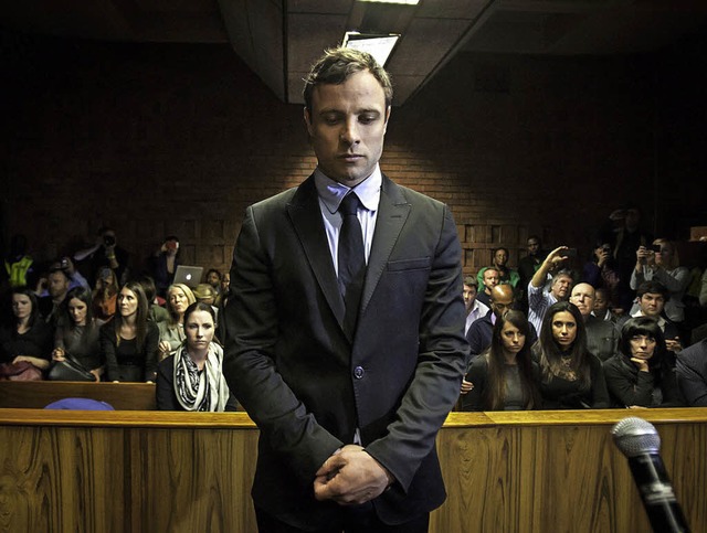 Oscar Pistorius whrend seines Prozesses im August 2013   | Foto: dpa