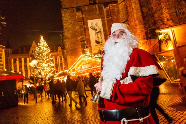 Der klassische Weihnachtsmann mit Zipfelmtze.  | Foto: dpa