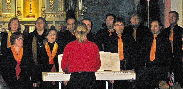 Auswendig sang der Chor &#8222;Stimmen-Los&#8220; die Gospels.   | Foto: U. Spiegelhalter