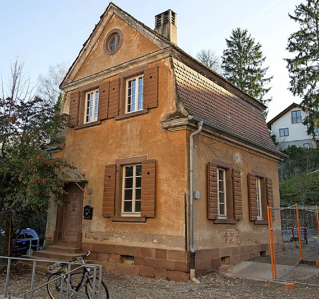 Das ehemalige Hausmeisterhaus auf dem Grundschulcampus wird saniert.  | Foto: O. Michel
