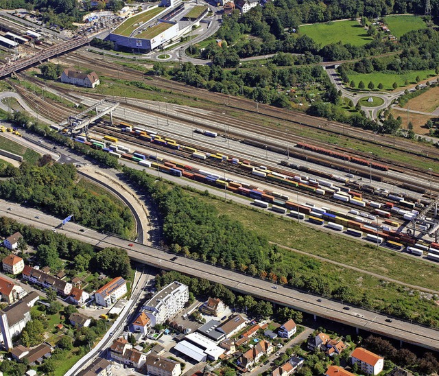 Vom Otterbacher Kreisel (oben rechts) ...sten, argumentiert man bei der Stadt.   | Foto: Meyer