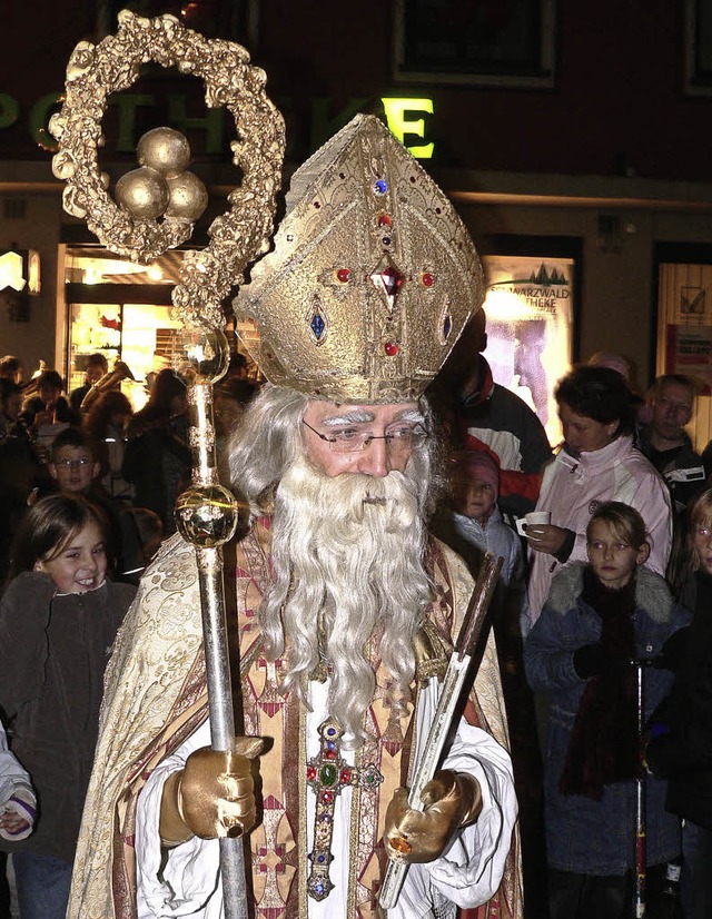 Seit 30 Jahren ist dieser Mann in Elzach  Bischof Nikolaus.   | Foto: Kurt Meier
