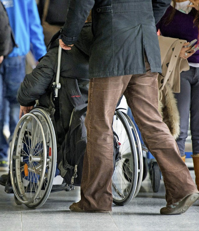 Mittendrin im Leben, das soll fr alle...erinnen fr Menschen mit Behinderung.   | Foto: Armin Weigel/dpa