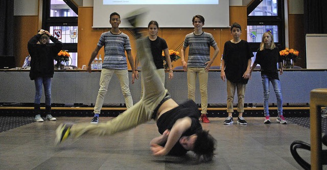 Die Breakdancer &#8222;Body Language J... des Ehrenamtes fr die Unterhaltung.   | Foto: Loisl Mink