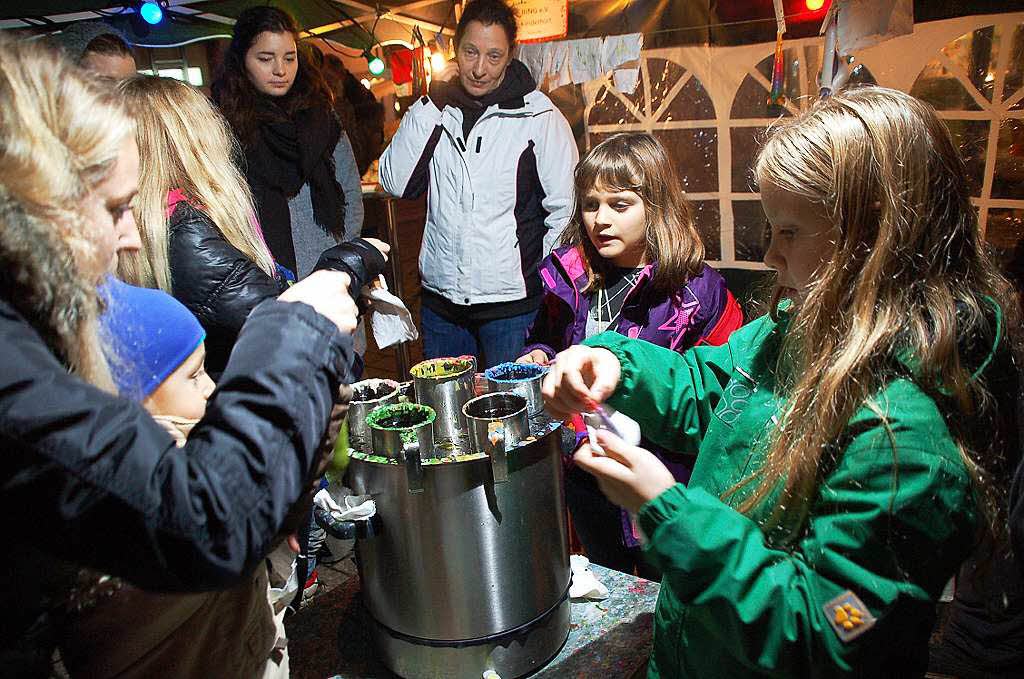 Adventlich und gesellig war die Stimmung beim Nikolausmarkt in Wehr.