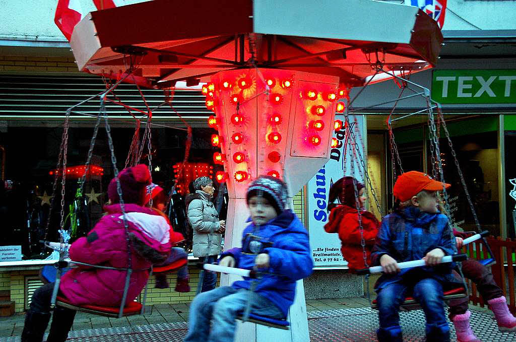 Adventlich und gesellig war die Stimmung beim Nikolausmarkt in Wehr.