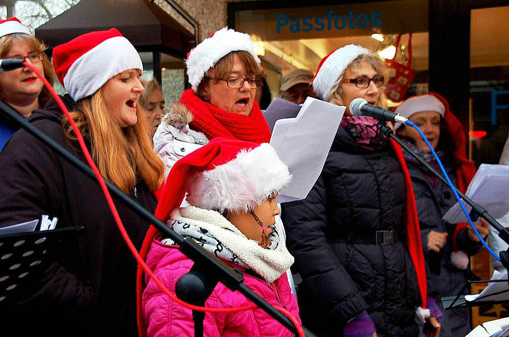 Adventlich und gesellig war die Stimmung beim Nikolausmarkt in Wehr.