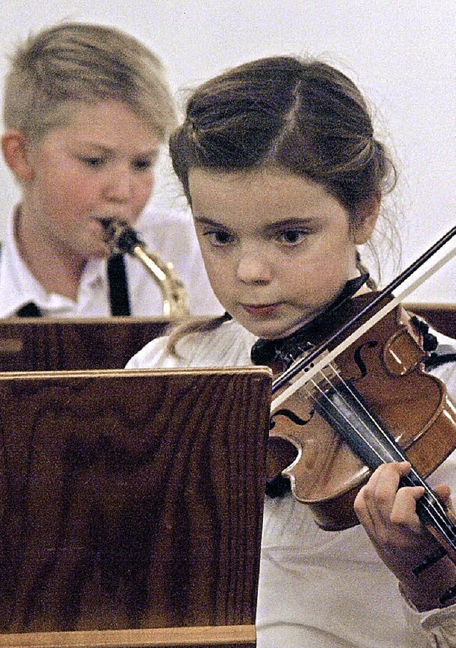 Ein bunt gefchertes Vorweihnachtsprog...sten beim diesjhrigen Adventskonzert  | Foto: Karin Stckl-Steinebrunner