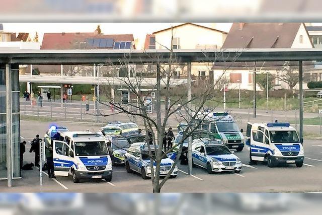 Polizeieinsatz an der EA in Freiburg – Strae zeitweise gesperrt