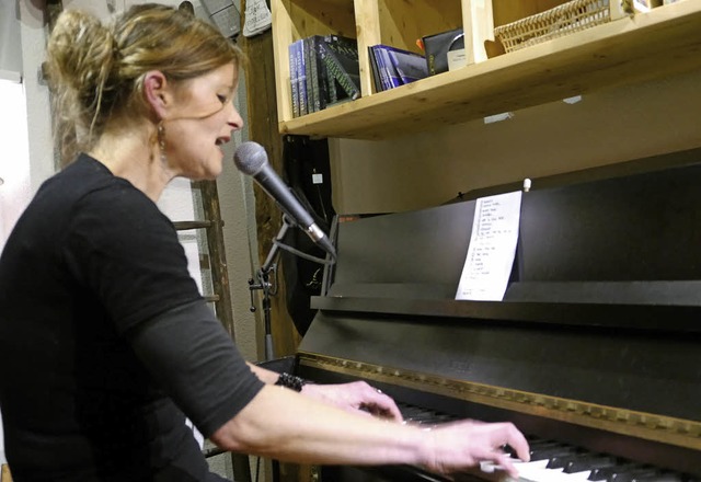 Musik voller Intensitt: Judith Heusch...af des Winzerhofs Linder in Endingen.  | Foto: Christel Hlter-Hassler