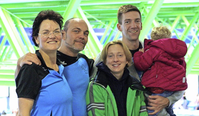 Erfolgreiche Schwimmer (von links): Cl...Eckert, Katharina und Lars Kellermann.  | Foto: Privat