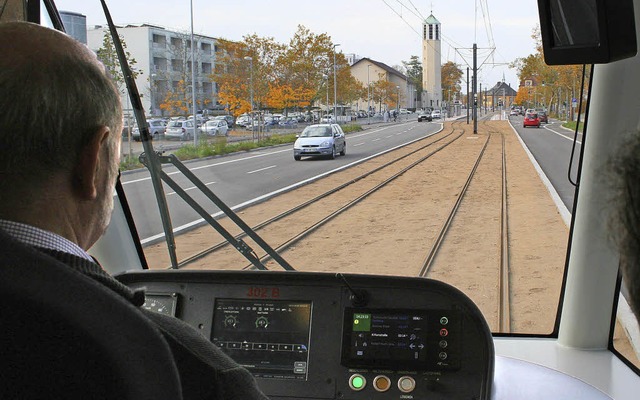 Auf Probefahrt: Blick aus einer Tram  in der Breisacher Strae gen Westen  | Foto: VAG/homlicher