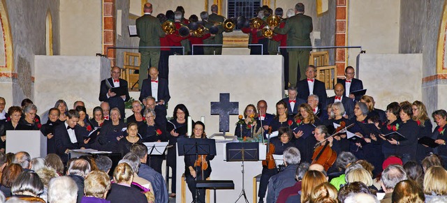 Die Jagdhornblsergruppe Markgrflerland bereicherte das Konzert in St. Cyriak   | Foto: privat