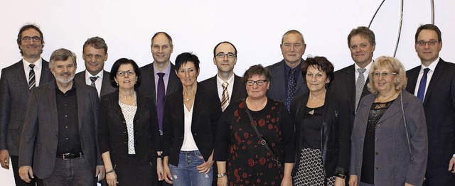 Von links: Ilias Moussourakos (Leiter ...cher, Jrg Dehler (Vorstandssprecher)   | Foto: Volksbank Breisgau Sd