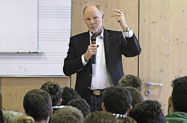 <BZ-FotoAnlauf>Schule Friesenheim:</BZ-FotoAnlauf> Armin Roesner in der Schule   | Foto: Schule