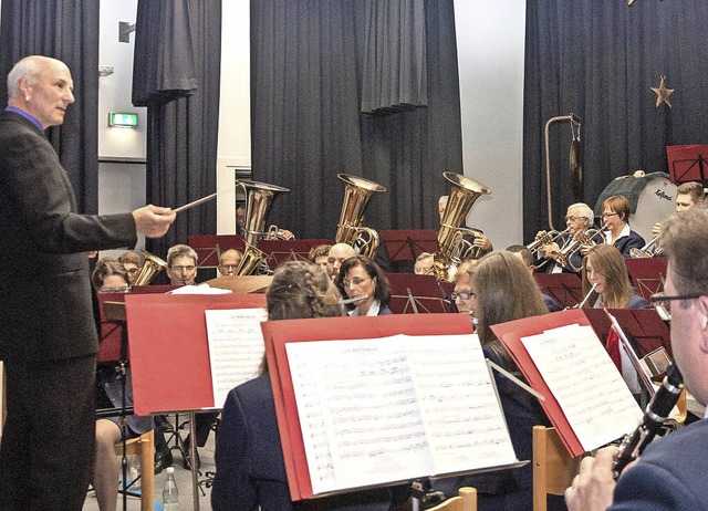 Die Werkkapelle Gtermann beim Jahreskonzert in Bleibach.   | Foto: Fotos: Helmut Rothermel